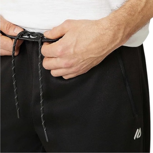 Eddie Bauer Men’s Motion Performance Jogger Black NWT - Picture 4 of 7